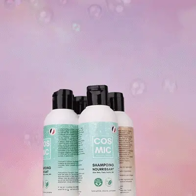 Vidéo gamme Cosmic Cosmétique : mise en scène dynamique, flacons sur fond coloré et bulles